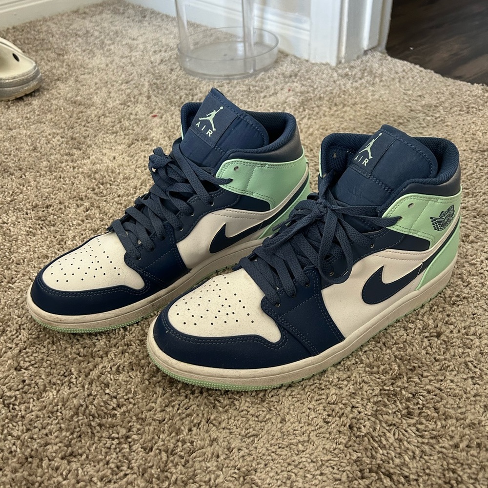 Nike Air Jordan Men's Blue and Green Sneakers